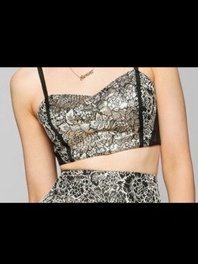Kimchi Blue UO Gold Embroidered Jacquard Crop Top Bralette Bra Zipper Back M